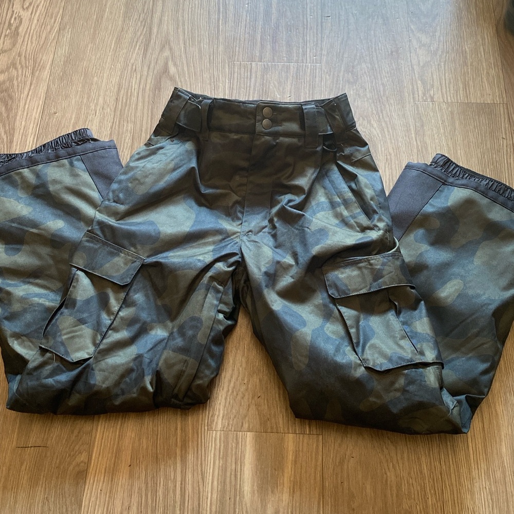 Pulse Snowboard/Ski Pants – Camo – Like New